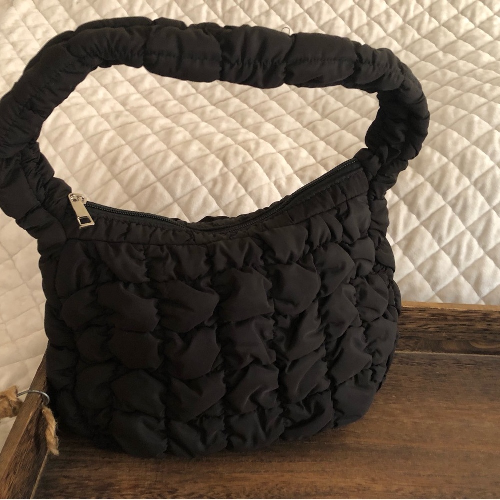 Elegant Black Quilted Women's Bag